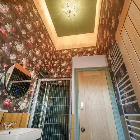 The Rose Nobel - 1 Bed In By Mint * Bristol
